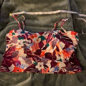 Never worn, didn’t fit my body type well